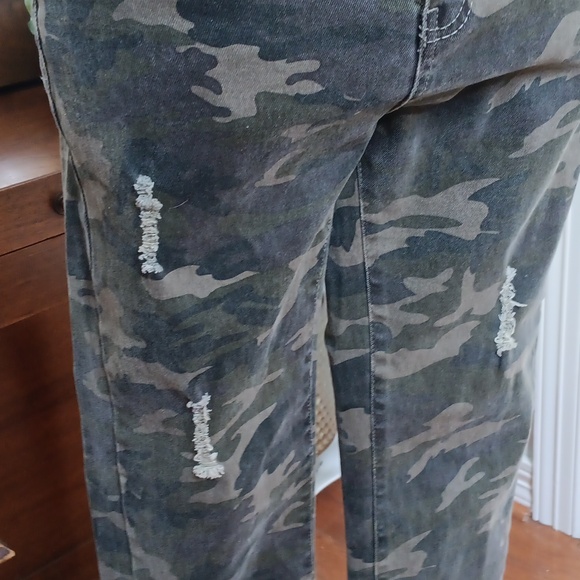 Anthropologie denim by Ellison camo pants - Picture 2 of 7